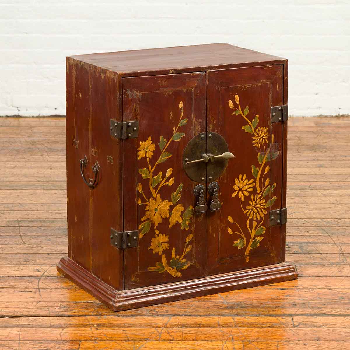 Chinese Qing Dynasty 19th Century Side Cabinet with Painted Floral Decor-2. Asian & Chinese Furniture, Art, Antiques, Vintage Home Décor for sale at FEA Home