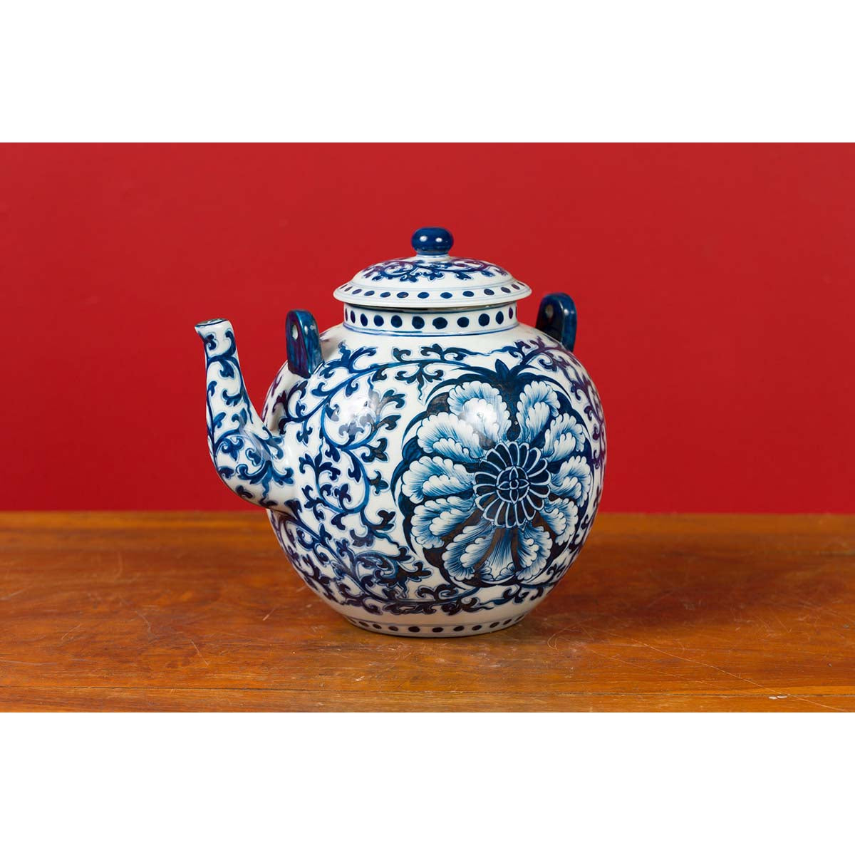 Chinese Vintage Blue and White Porcelain Teapot with Scrolling Foliage Decor-4. Asian &amp; Chinese Furniture, Art, Antiques, Vintage Home Décor for sale at FEA Home