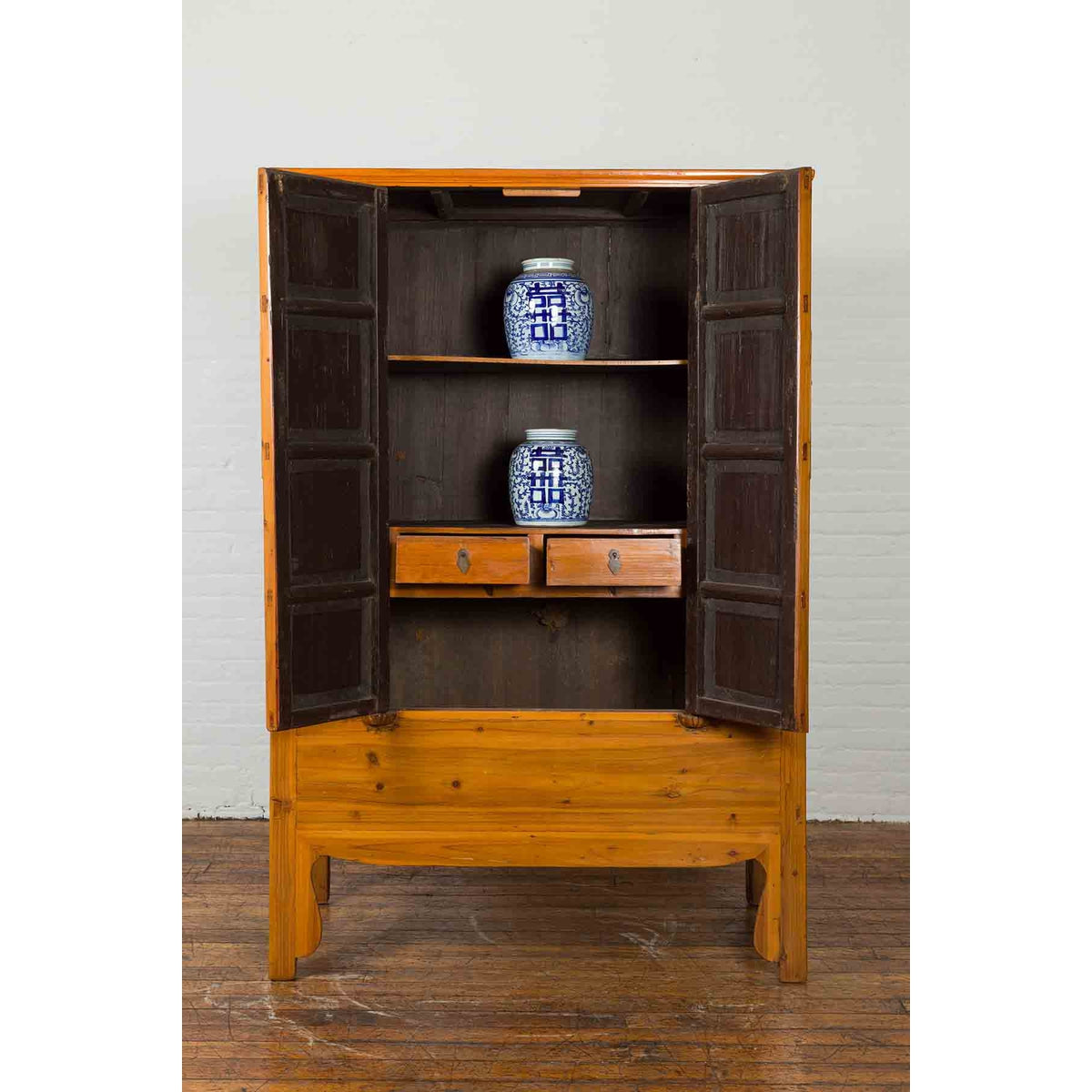 Chinese Qing Dynasty 19th Century Tapered Cabinet with Round Medallion Hardware-3. Asian &amp; Chinese Furniture, Art, Antiques, Vintage Home Décor for sale at FEA Home