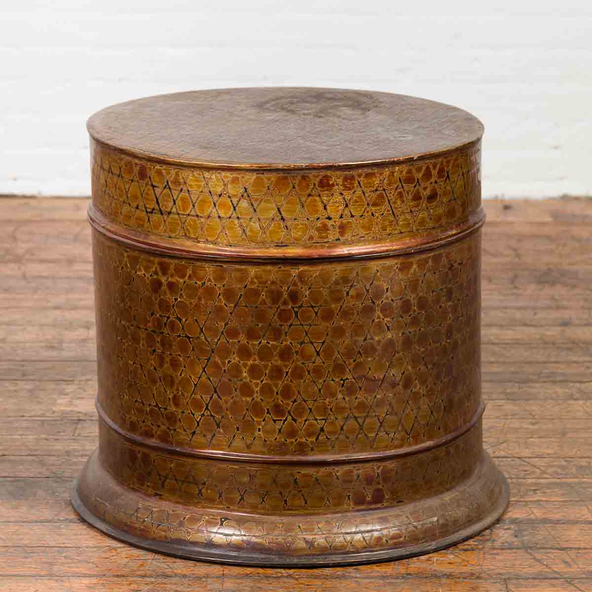 Burmese Vintage Negora Lacquer Circular Box with Snake Skin Pattern-2. Asian & Chinese Furniture, Art, Antiques, Vintage Home Décor for sale at FEA Home