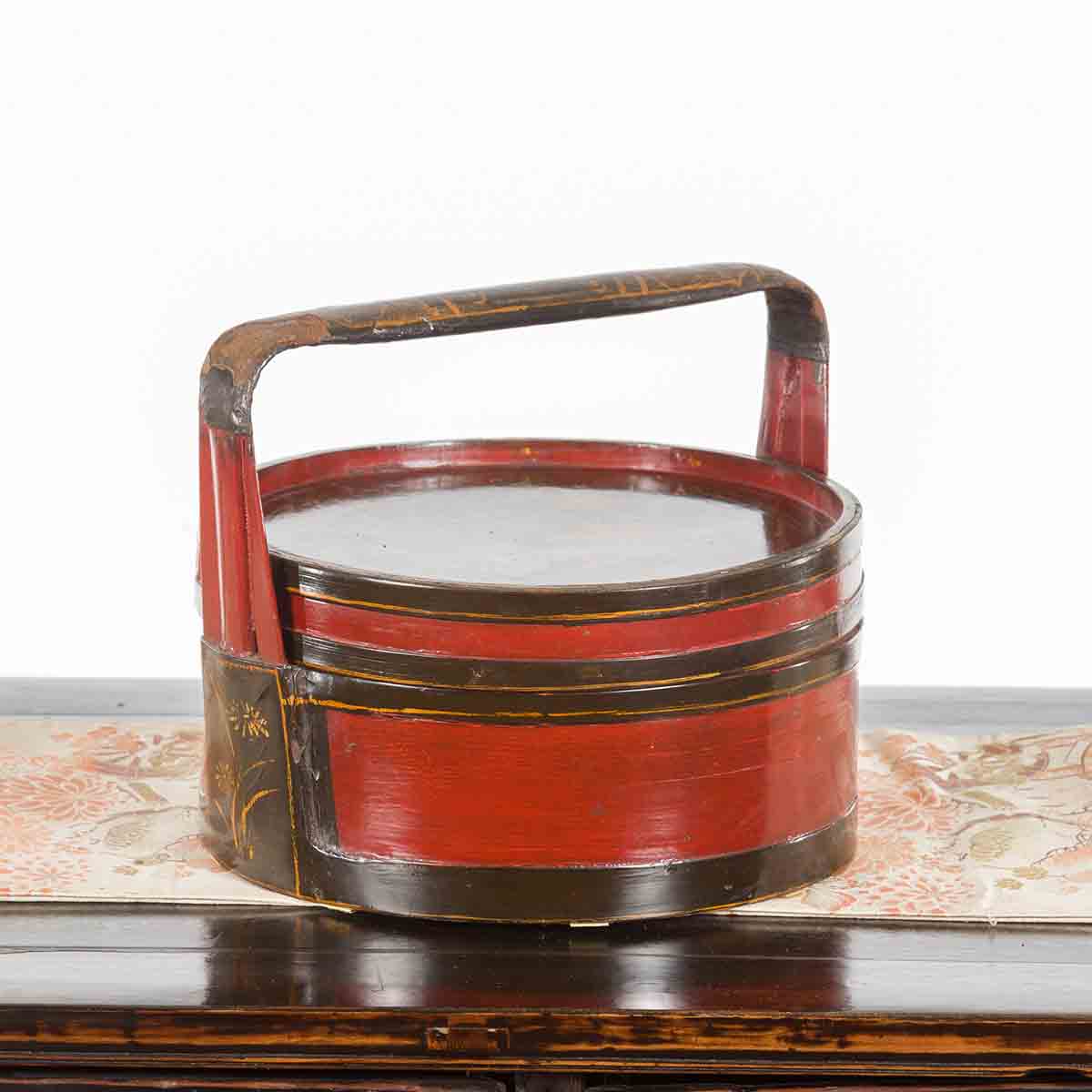 Chinese Vintage Round Picnic Basket with Gilt Chinoiserie Design-2. Asian & Chinese Furniture, Art, Antiques, Vintage Home Décor for sale at FEA Home