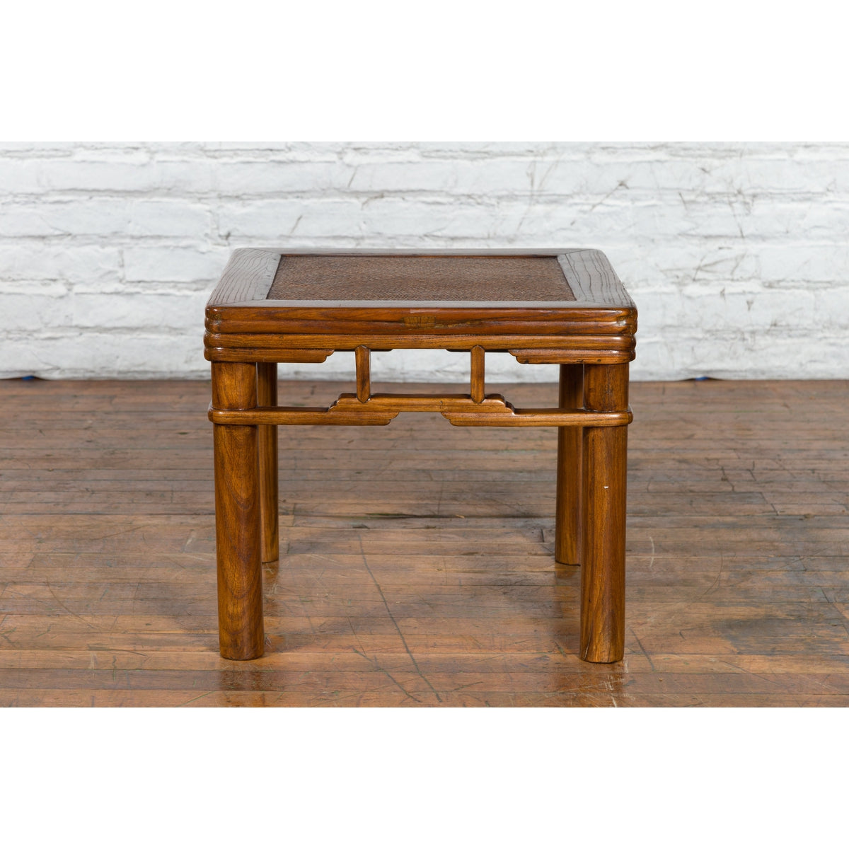 Qing Dynasty 19th Century Chinese Wooden Side Table with Pillar Strut Motifs-2. Asian & Chinese Furniture, Art, Antiques, Vintage Home Décor for sale at FEA Home