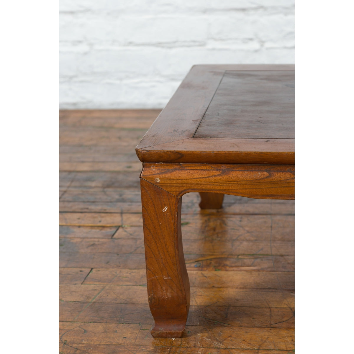 Chinese Vintage Low Coffee Table with Two-Toned Top and Curving Legs-4. Asian &amp; Chinese Furniture, Art, Antiques, Vintage Home Décor for sale at FEA Home