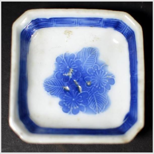Antique Blue and White Dish – Chrysanthemum Bloom, Geometric Frame-1. Asian & Chinese Furniture, Art, Antiques, Vintage Home Décor for sale at FEA Home