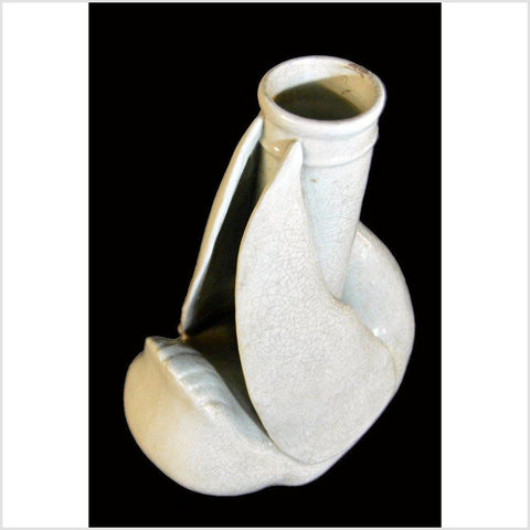 Blanc de Chine Porcelain Vase - Swan