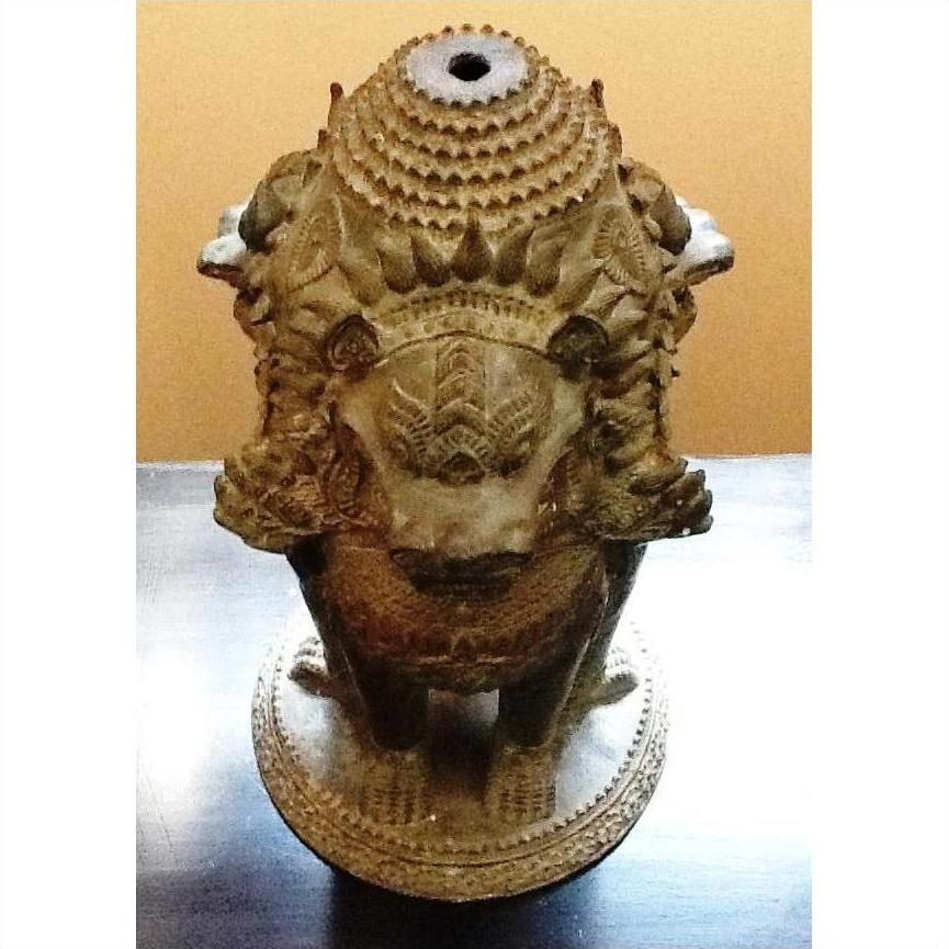 Bronze lamp base with ornate detailing and three outward-facing guardian lions, top view.