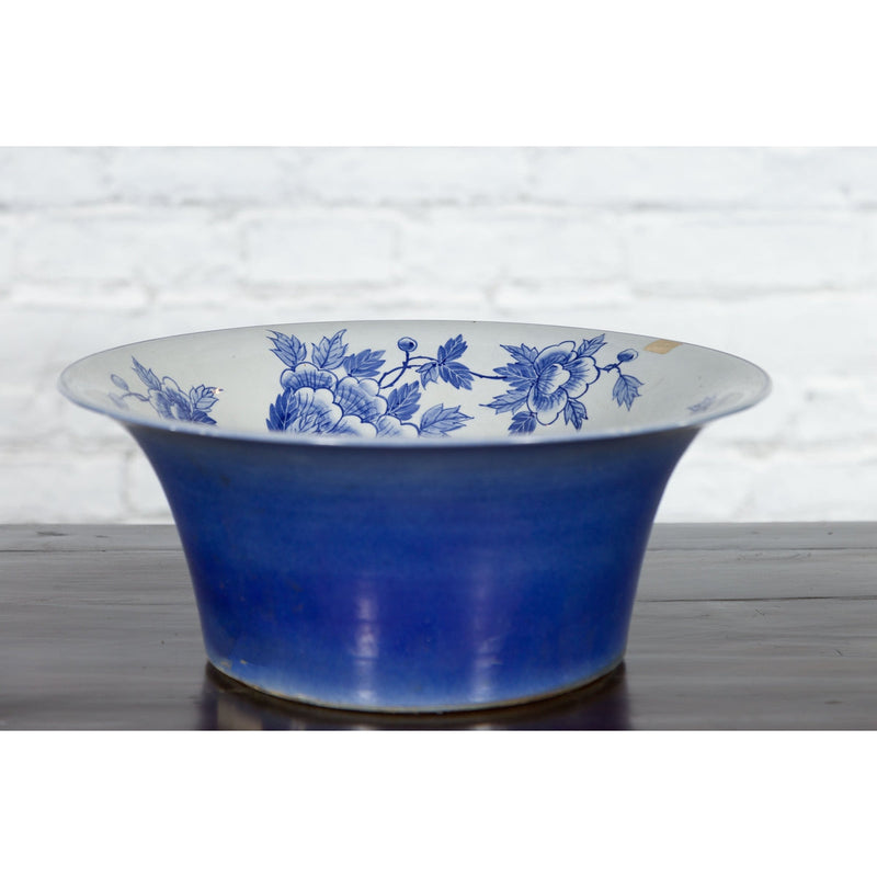 Chinese Blue and White Porcelain Wash Basin with Floral Motifs and Cobalt Blue-2. Asian & Chinese Furniture, Art, Antiques, Vintage Home Décor for sale at FEA Home