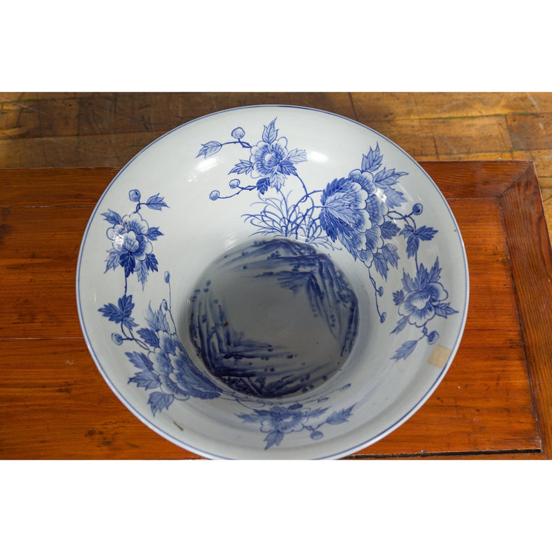 This-is-a-picture-of-a-Chinese Blue and White Porcelain Wash Basin with Floral Motifs and Cobalt Blue-with-image-position-5-style-YN3531-Shop-for-Vintage-and-Antique-Asian-and-Chinese-Furniture-for-sale-at-FEA Home-NYC