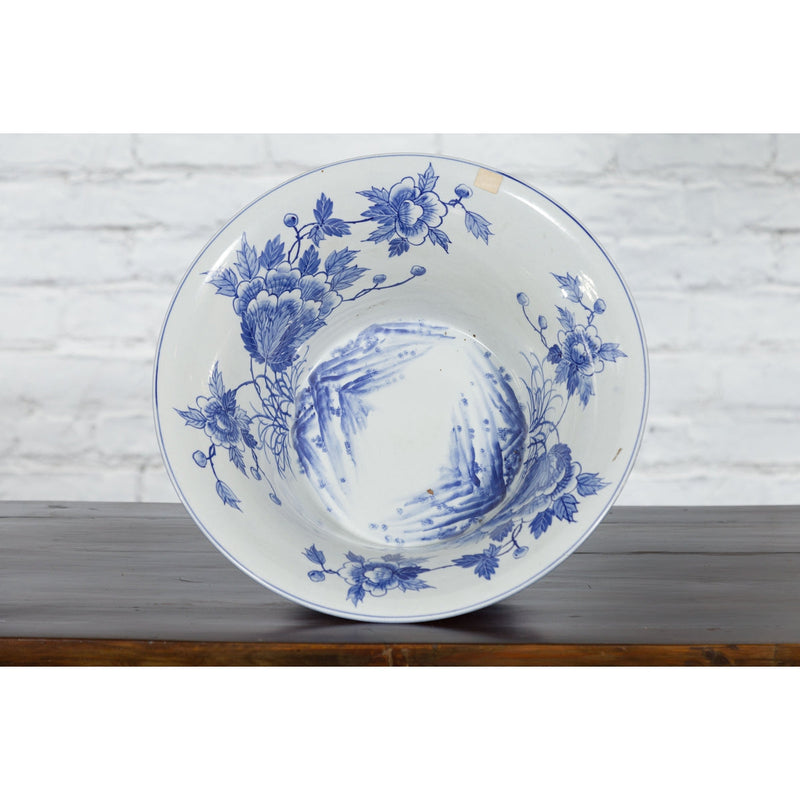 This-is-a-picture-of-a-Chinese Blue and White Porcelain Wash Basin with Floral Motifs and Cobalt Blue-with-image-position-6-style-YN3531-Shop-for-Vintage-and-Antique-Asian-and-Chinese-Furniture-for-sale-at-FEA Home-NYC