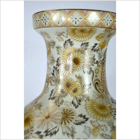 Chinese Hand Painted Porcelain Vase-YN2267 / YNEB698-8. Asian & Chinese Furniture, Art, Antiques, Vintage Home Décor for sale at FEA Home