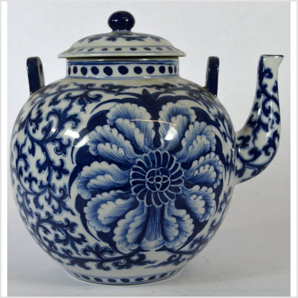 Chinese Porcelain Teapot-1. Asian & Chinese Furniture, Art, Antiques, Vintage Home Décor for sale at FEA Home