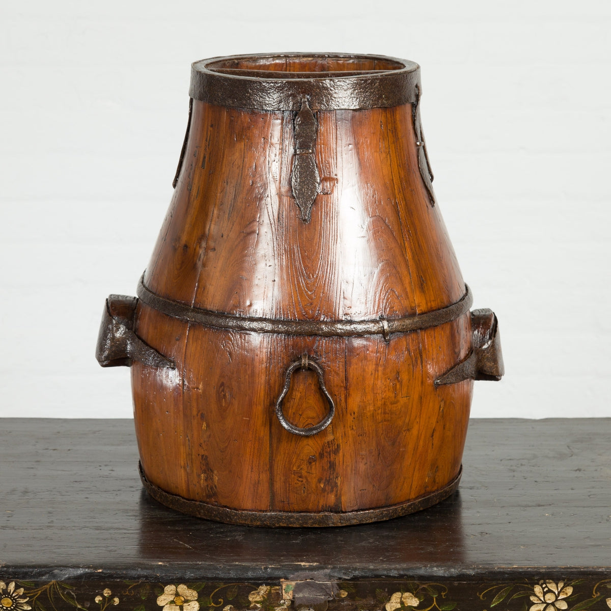 Chinese Qing Dynasty Period 19th Century Pear-Shaped Wooden Grain Basket-2. Asian & Chinese Furniture, Art, Antiques, Vintage Home Décor for sale at FEA Home