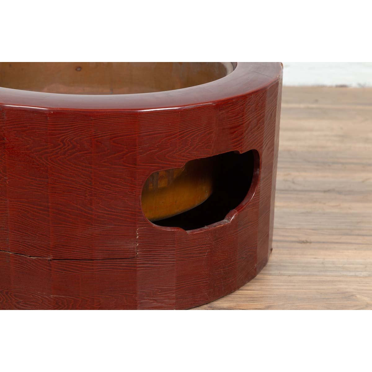 Japanese Taishō Period Early Red Lacquered Circular Hibachi, Early 20th Century-5. Asian &amp; Chinese Furniture, Art, Antiques, Vintage Home Décor for sale at FEA Home