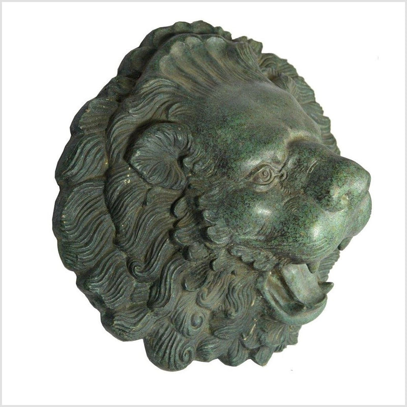 heraldic lion head