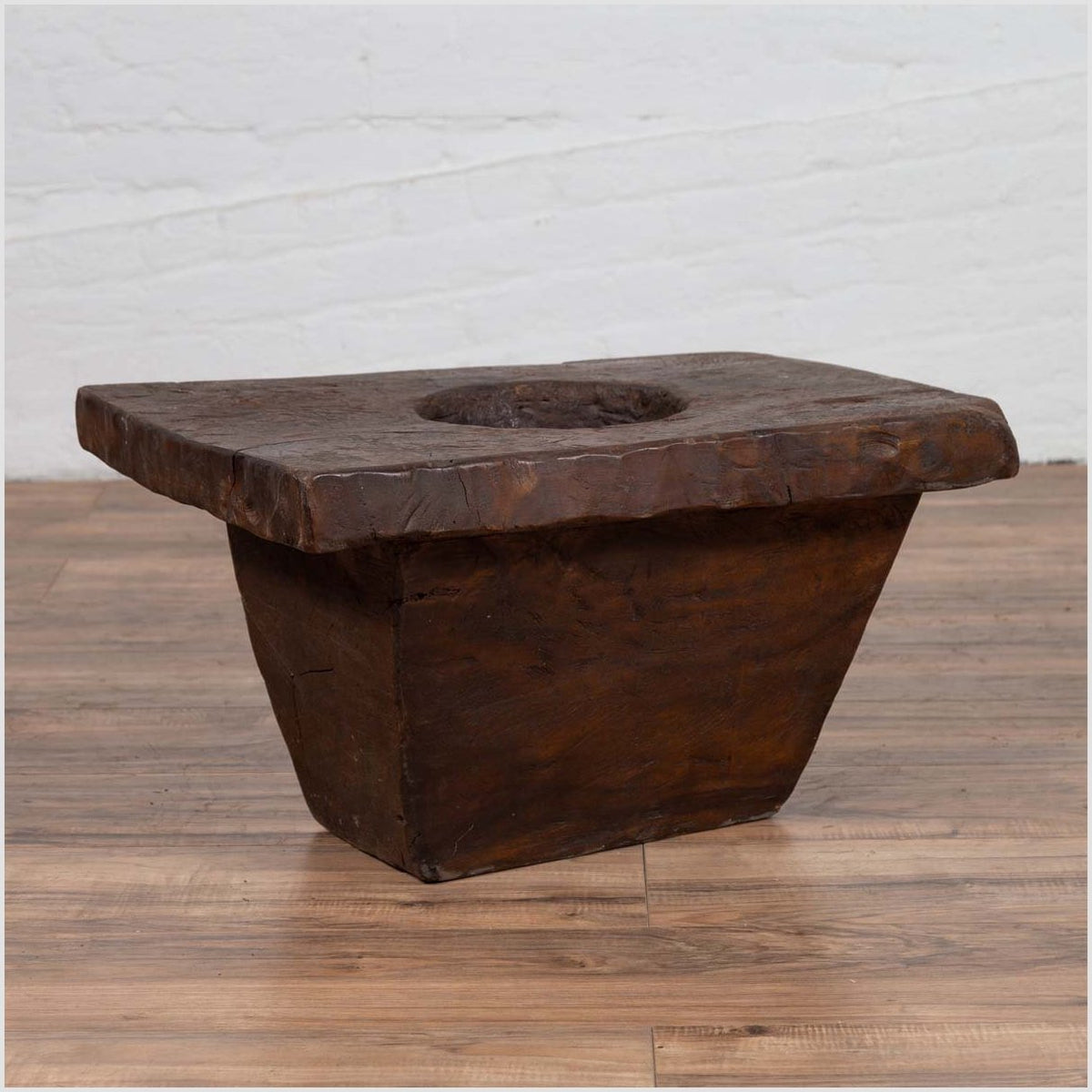 Rustic Antique Indonesian Brown Wooden Planter from the Early 20th Century-2. Asian & Chinese Furniture, Art, Antiques, Vintage Home Décor for sale at FEA Home