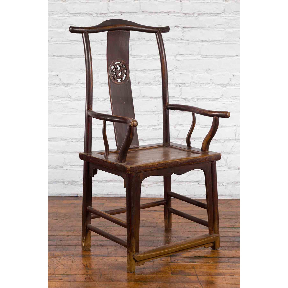 Chinese Qing Dynasty Period Scholar&#39;s Lamp Hanger Armchair with Carved Splat-3. Asian &amp; Chinese Furniture, Art, Antiques, Vintage Home Décor for sale at FEA Home
