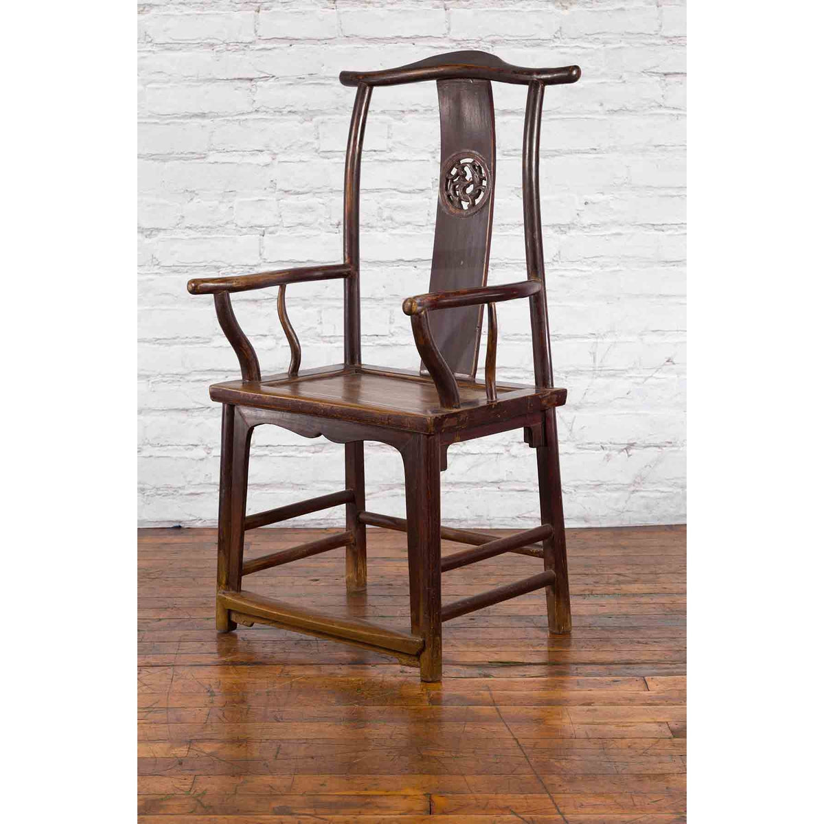 Chinese Qing Dynasty Period Scholar&#39;s Lamp Hanger Armchair with Carved Splat-4. Asian &amp; Chinese Furniture, Art, Antiques, Vintage Home Décor for sale at FEA Home